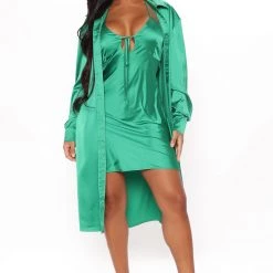 Fashion Nova On Tour Satin Dress Set - Kelly Green -fashion nova dresses Shop 01 26 22Studio4 RT JH 14 55 57 65 TD7809C Kellygreen 2155 EH