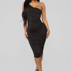Fashion Nova Barely Know Me One Shoulder Midi Dress - Black