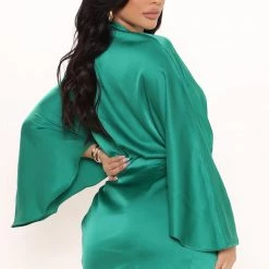 Fashion Nova Satin Cutie Mini Dress - Kelly Green -fashion nova dresses Shop 02 23 22Studio2 CE AC 14 42 26 62 IMD61164 Kellygreen 6328 PB