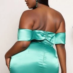 Fashion Nova Ever After Satin Maxi Dress - Green 16 Fashion Nova Ever After Satin Maxi Dress - Green -fashion nova dresses Shop 03 16 22Studio5 RT KP 10 22 12 1 74486E Green 1213 PLUS KS