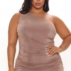 Fashion Nova Kira Ruched Midi Dress - Mocha -fashion nova dresses Shop 05 04 21Studio1 ME RL 11 01 39 36 FS21F638 Mocha 4504 PLUS KL