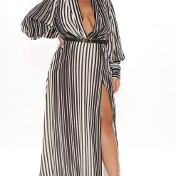 Fashion Nova Nora Striped Maxi Dress - Black/White 14 Fashion Nova Nora Striped Maxi Dress - Black/White -fashion nova dresses Shop 06 21 21Studio3 ME KP 14 52 50 77 DR1427 BlackWhite 0237 PLUS KL