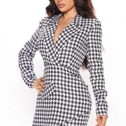 Fashion Nova Rianne Blazer Dress - White/Black