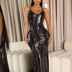 Fashion Nova Amber Sequin Maxi Dress - Black