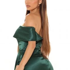 Fashion Nova Naomi Off Shoulder Maxi Dress - Emerald -fashion nova dresses Shop 08 11 21Studio2 JP RB 11 30 56 37 MF26022 Emerald 9381 KS