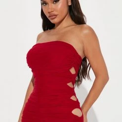 Fashion Nova Deep In My Heart Mesh Midi Dress - Red -fashion nova dresses Shop 08 11 22Studio2 DM RL 12 01 12 29 SK0849 Red 1709 PB