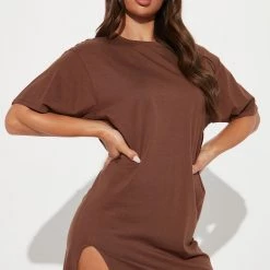 Fashion Nova Delilah T Shirt Dress - Chocolate