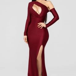 Fashion Nova Pretty Hurts Dress - Burgundy 13 Fashion Nova Pretty Hurts Dress - Burgundy -fashion nova dresses Shop 09 05 18 Studio 2 13 44 10 DT1159 Burgundy CC 0634 1 JD scaled