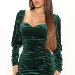 Fashion Nova Alessandra Velvet Mini Dress - Emerald
