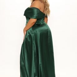 Fashion Nova Naomi Off Shoulder Maxi Dress - Emerald -fashion nova dresses Shop 09 09 21Studio2 PA MJ 11 37 04 25 MF26022 Emerald 15265 PLUS WG