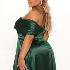 Fashion Nova Naomi Off Shoulder Maxi Dress - Emerald -fashion nova dresses Shop 09 09 21Studio2 PA MJ 11 37 08 25 MF26022 Emerald 15267 PLUS WG