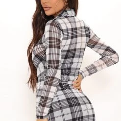 Fashion Nova Natalie Ruched Shirt Dress - Black/White -fashion nova dresses Shop 10 08 21Studio2 ME KG 10 42 56 22 JD10693 BlackWhite P 0250 KS
