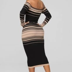 Fashion Nova Catch Me Offline Sweater Dress - Black/Brown 21 Fashion Nova Catch Me Offline Sweater Dress - Black/Brown -fashion nova dresses Shop 11 20 18 Studio 2 09 42 30 21593 BlackBrown0602 DM JK scaled